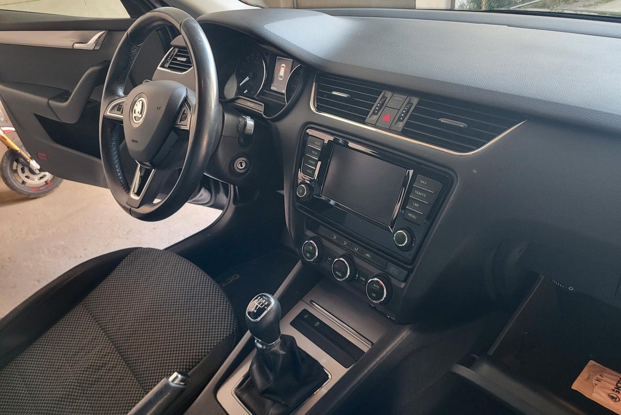 Skoda Octavia 1.6 TDI CR 110 CV Wagon Executive