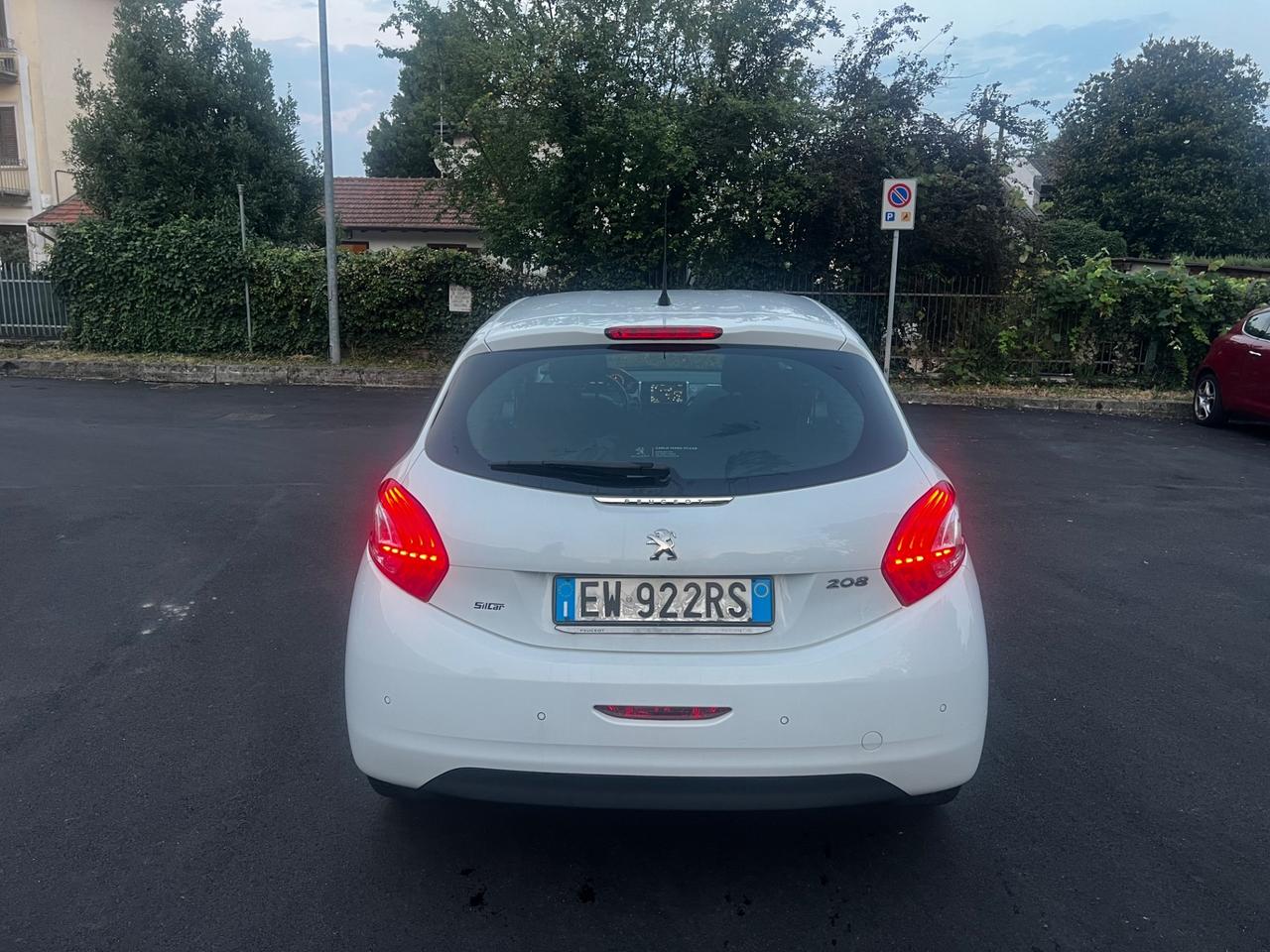 Peugeot 208 PureTech 82 5 porte Allure