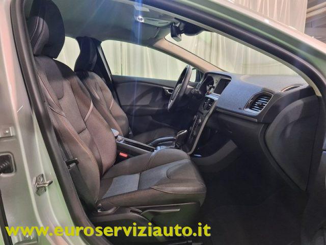 VOLVO V40 Cross Country D2 Geartronic Style Plus