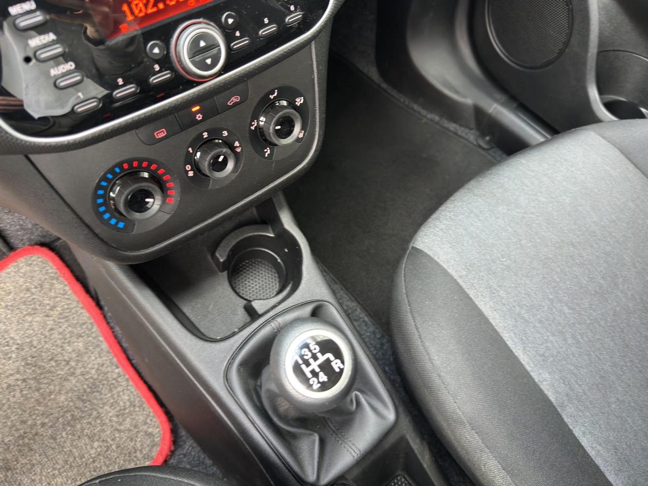 Fiat Punto 5p 1.2 Lounge E6