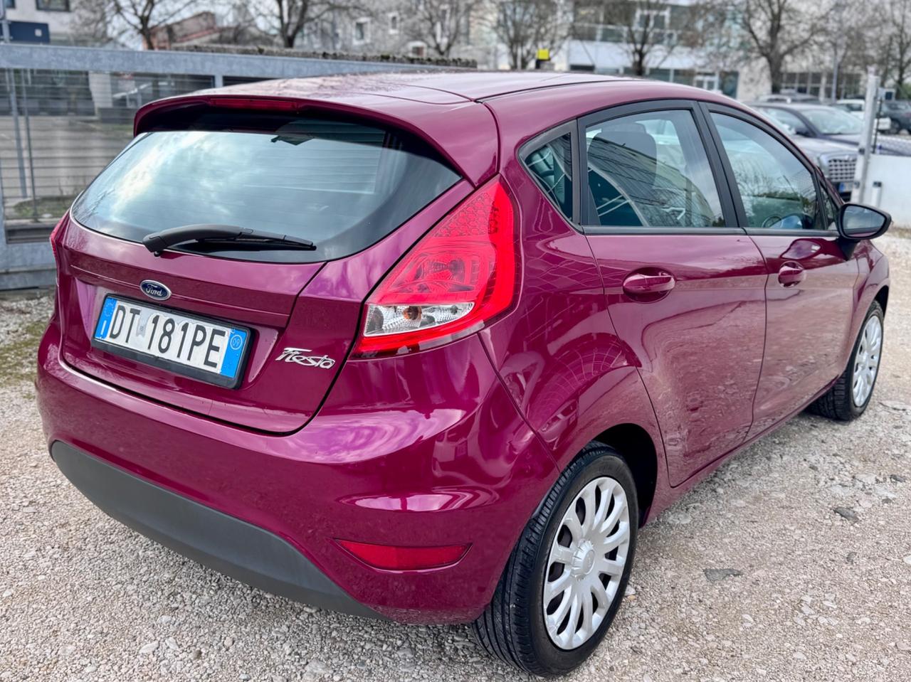 Ford Fiesta 1.2 Benzina 82cv Neopatentati 2009