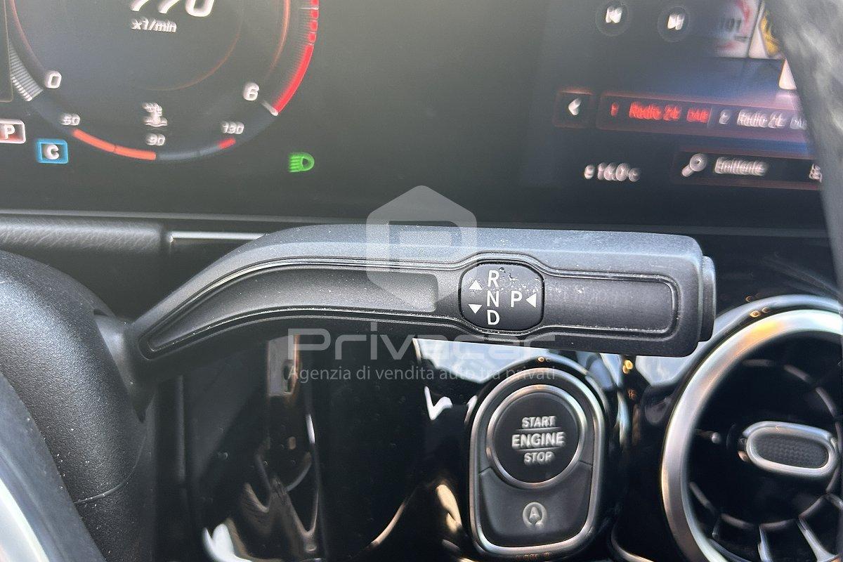 MERCEDES GLA 200 d Automatic Sport