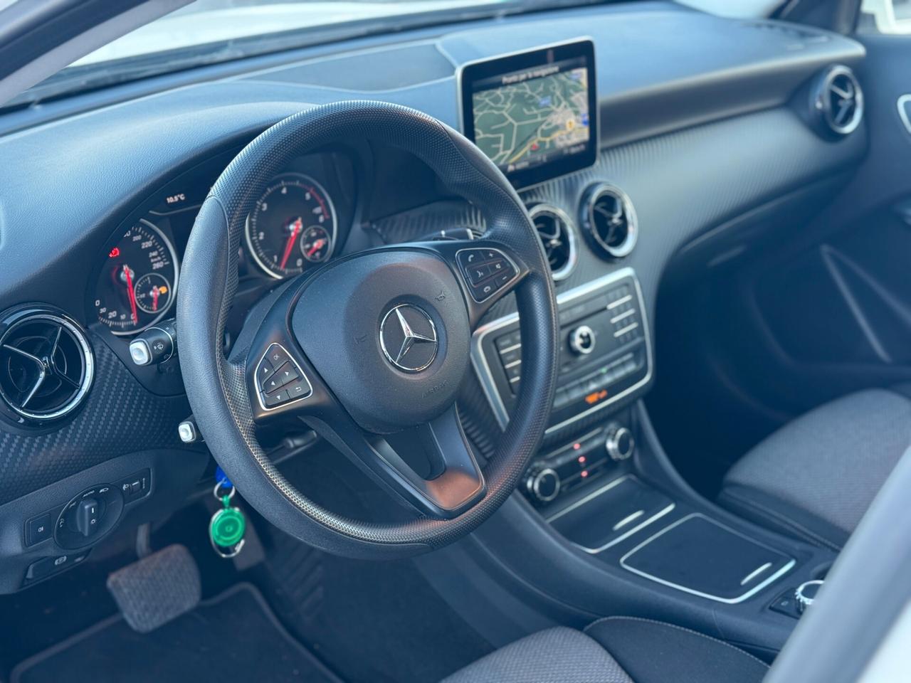 Mercedes-benz GLA 200 d Automatic 4Matic Premium