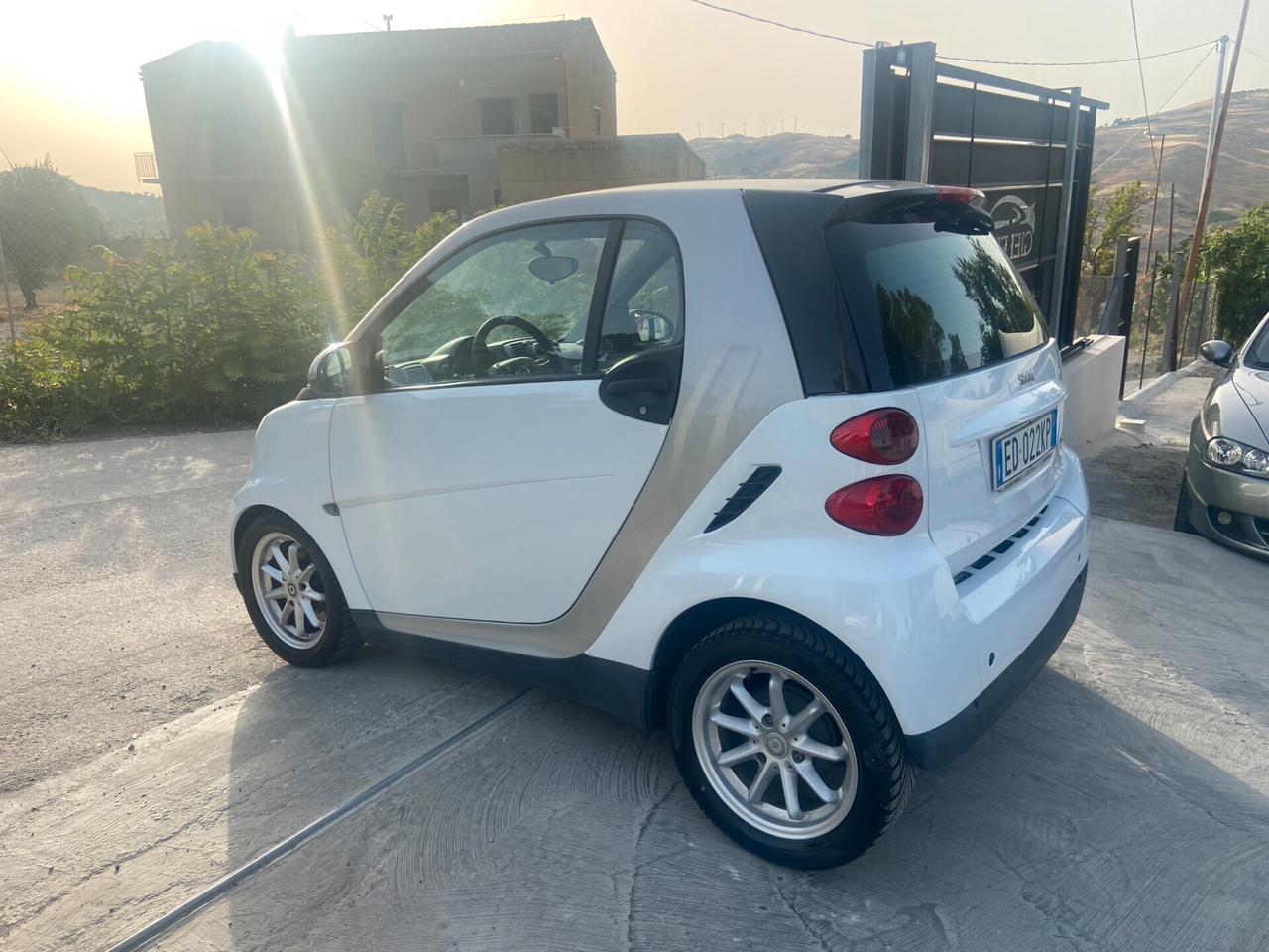 Smart ForTwo 1000 52 kW coupé passion