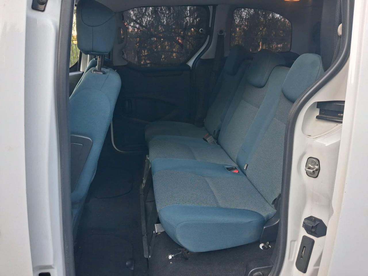 Citroen Berlingo pianale ribassato rampa trasporto disabili