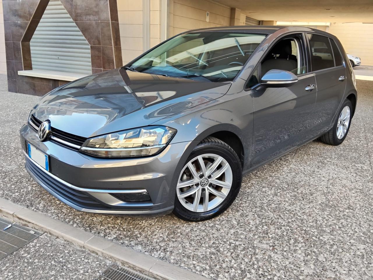 Volkswagen Golf 1.6 TDI 115 cv 5p. Business BlueMotion Technology Neopatentati