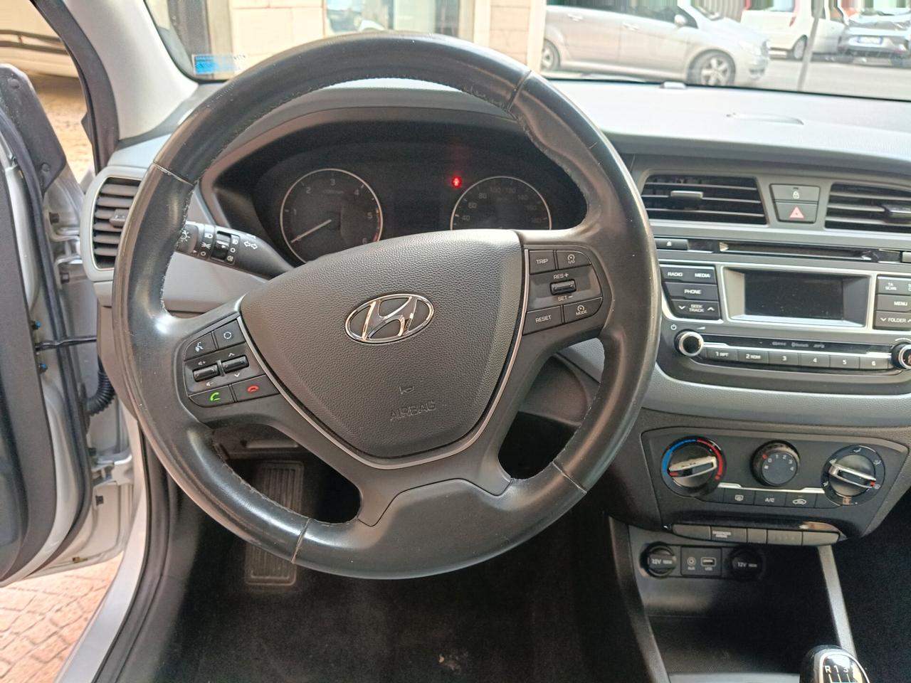 HYUNDAI I20 1.1 Diesel 75CV-NEOPATENTATI-Euro7790