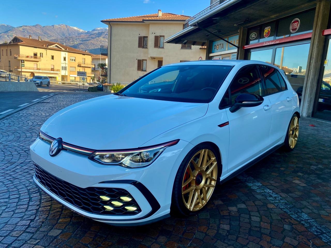 Volkswagen Golf GTI 2.0 TSI DSG 19” IQ-LIGHT Fendinebbia