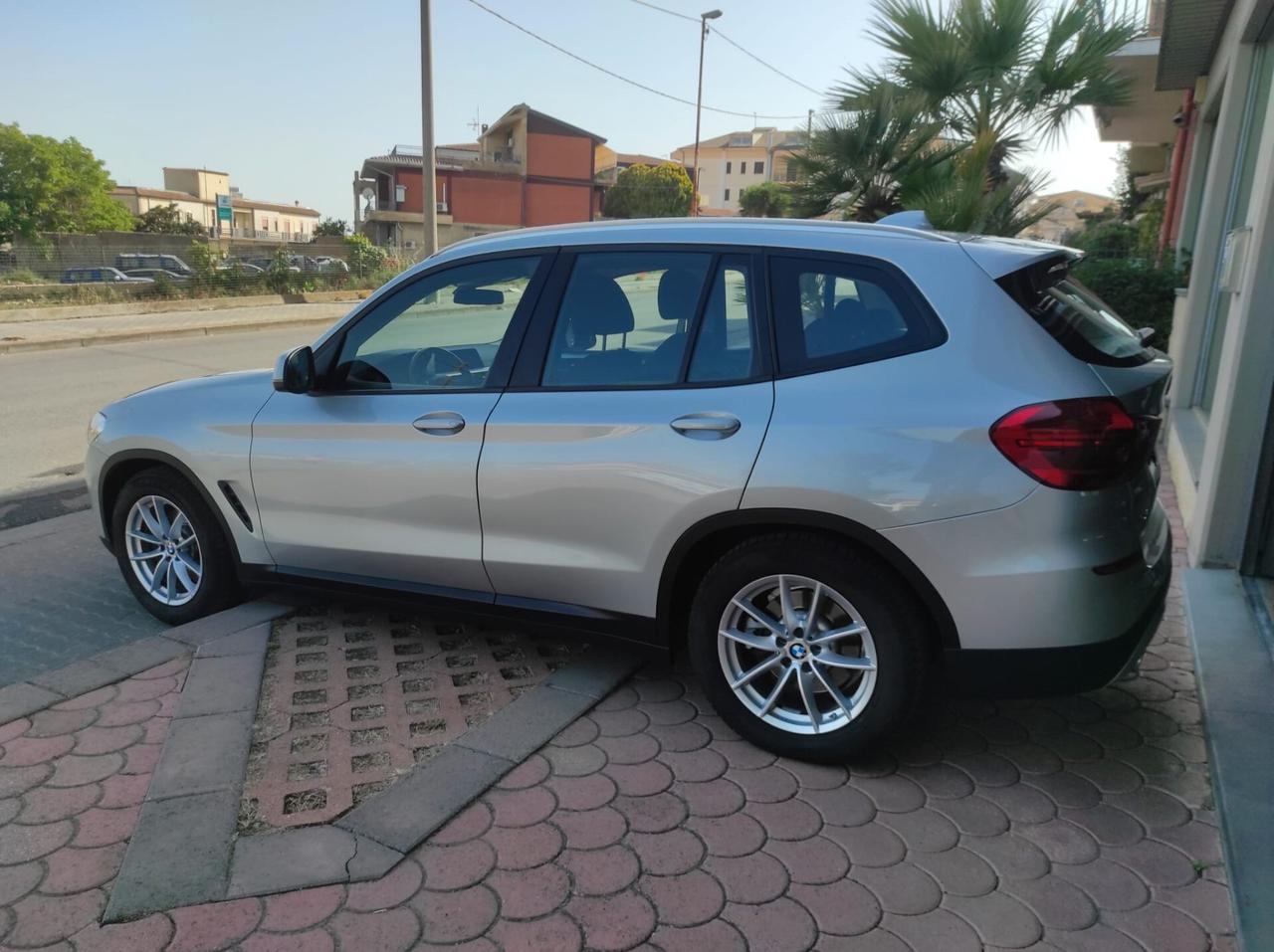 Bmw X3 sDrive18d mhev 48V auto