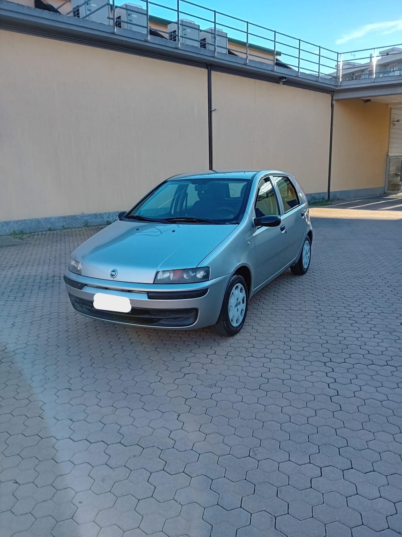 Fiat Punto 5 porte - APERTI AD AGOSTO