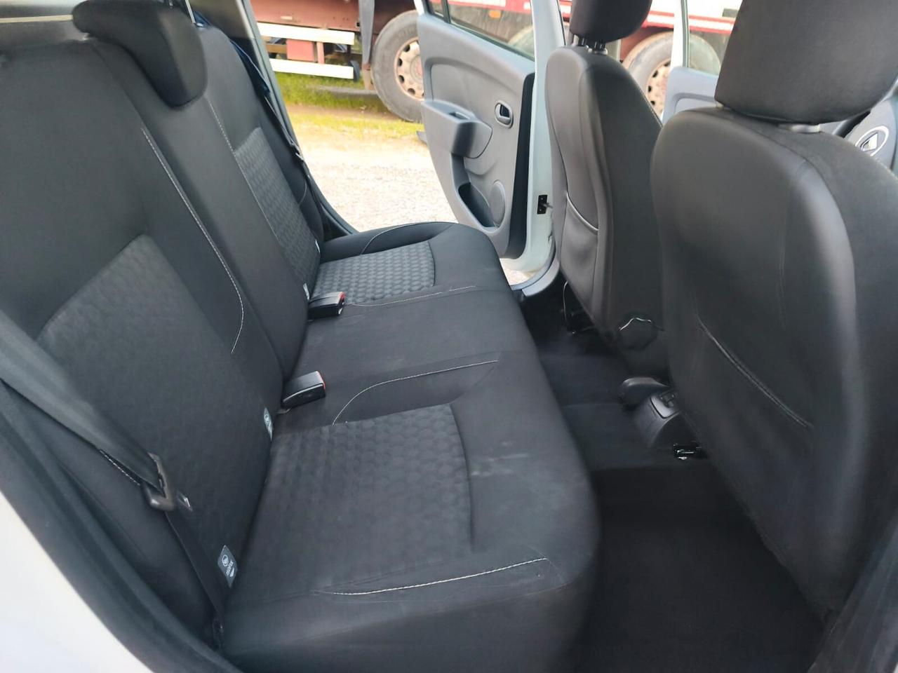 Dacia Logan Sw 2015----1.5 Diesel