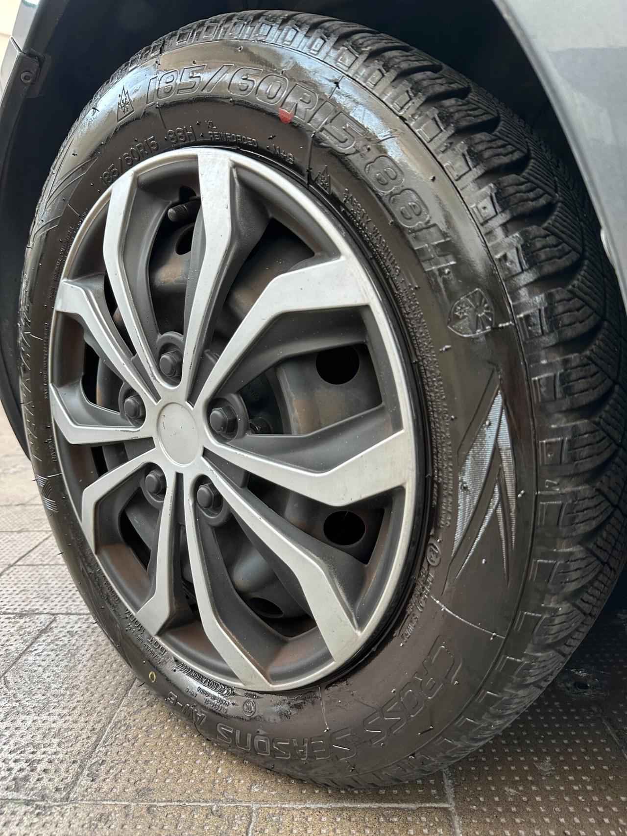 Toyota Yaris 1.3 Benz, Euro 4, si neop, ott condiz, garanz