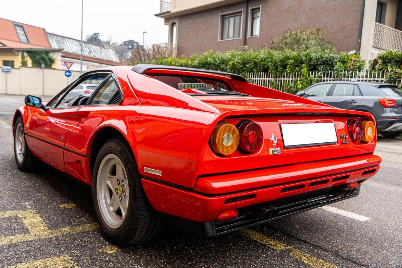Ferrari 208 GTB Turbo Intercooler 255CV -TARGA ORO ASI