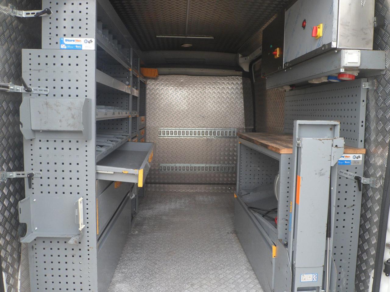 Fiat Ducato furgone medio alto attrezzato