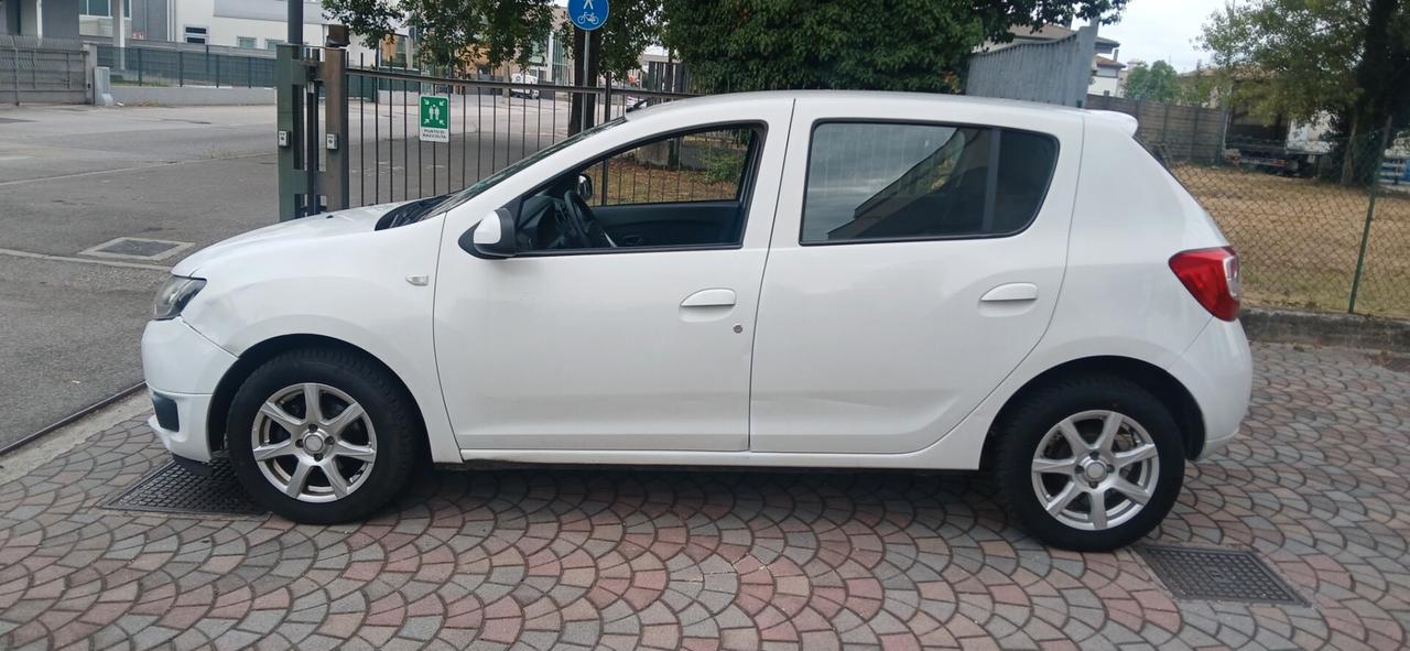 Dacia Nuova Sandero 1.2 GPL neopatentati
