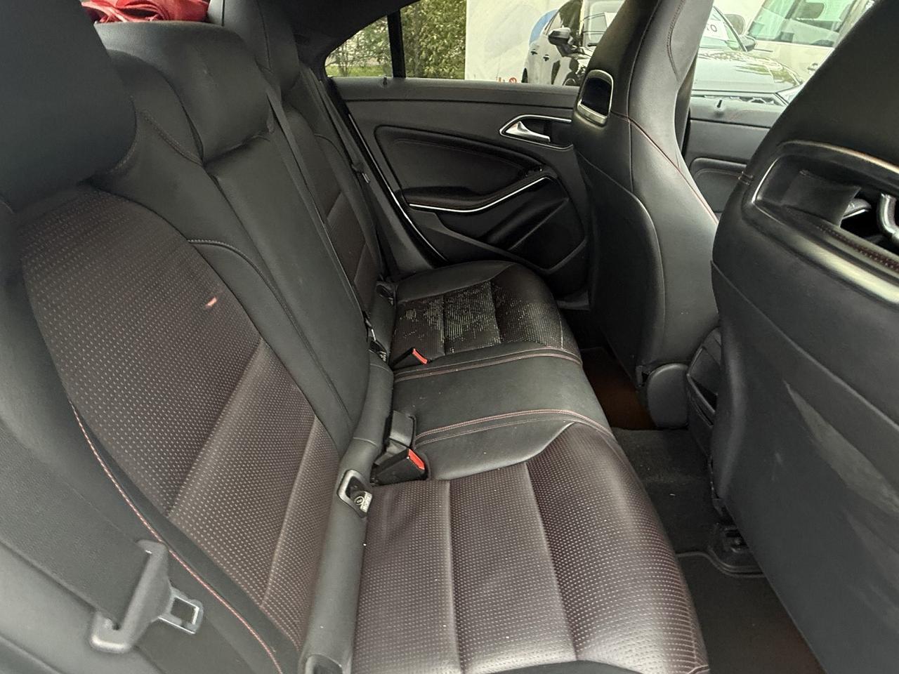MERCEDES BENZ CLA 220 CDI AUTOMATIC PREMIU
