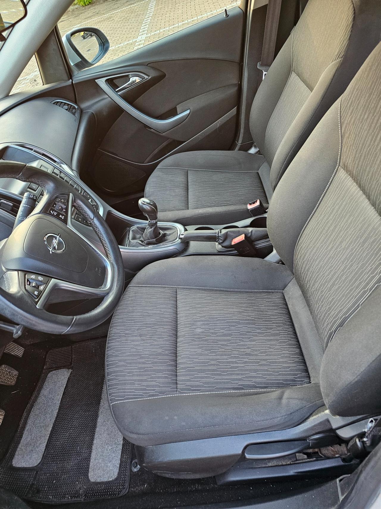 Opel Astra 1.7 CDTI 110CV Sports Tourer Cosmo