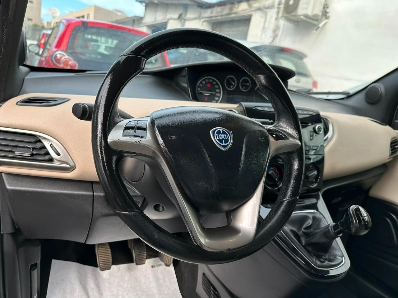 Lancia Ypsilon 1.3 MJT 16V 95 CV 5 porte S&S Gold