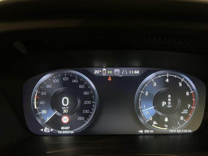 Volvo XC40 B4 AWD automatico Core