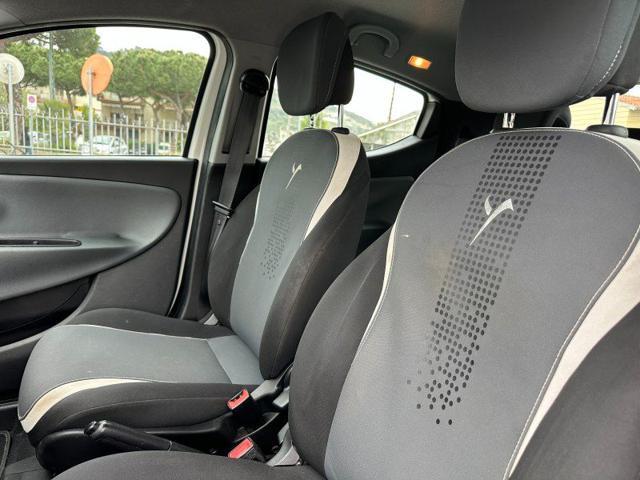 LANCIA Ypsilon 1.2 69 CV 5 porte NEOPATENTATI