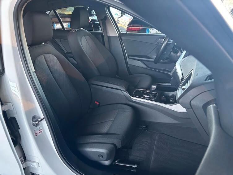 Bmw 116d 5 porte NEOPATENTATI