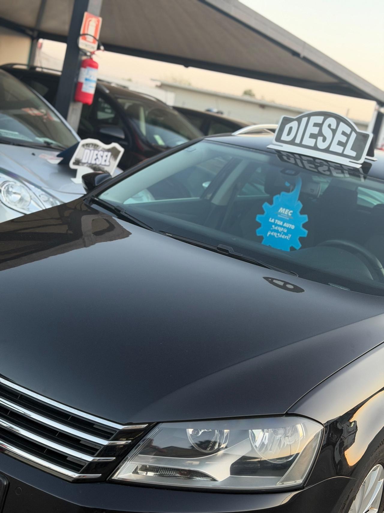Volkswagen PASSAT 1.6 DIESEL 2011 - CARPLAY