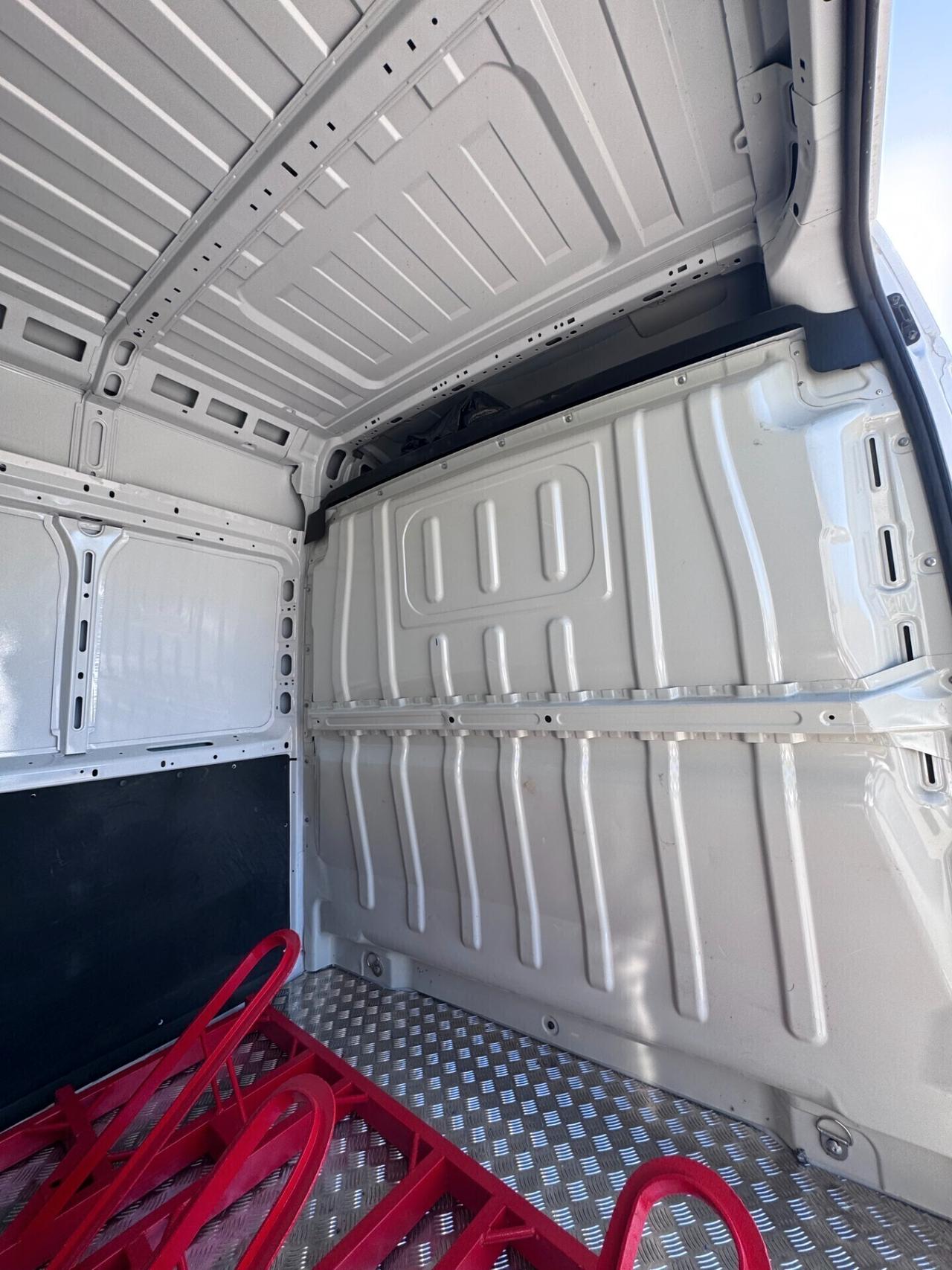 Peugeot Boxer 330 2.2 BlueHDi 140 S&S PC-TN Furgone L3 H2 PARI AL NUOVO