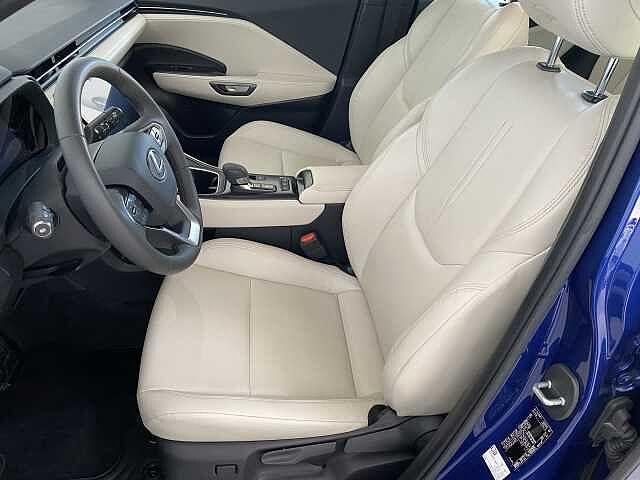 Lexus LBX Hybrid Elegant