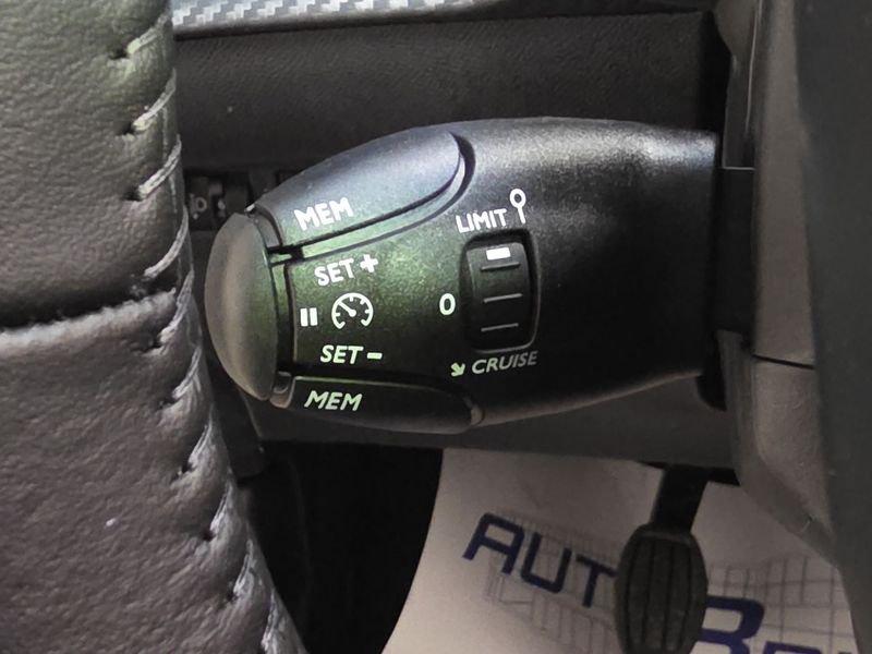 Peugeot 208 208 PureTech 100 Stop&Start 5 porte Business NAVI