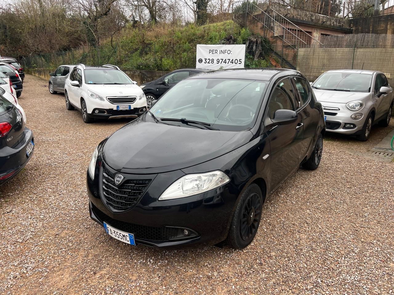 Lancia Ypsilon 1.2 69 CV 5 porte GPL Ecochic Silver