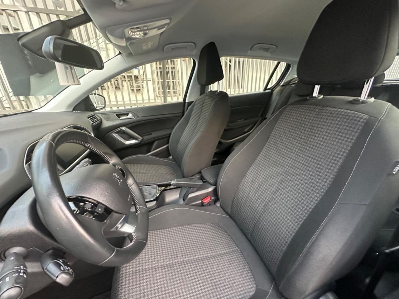 Peugeot 308 BlueHDi 100 S&S Business 2020 108.000