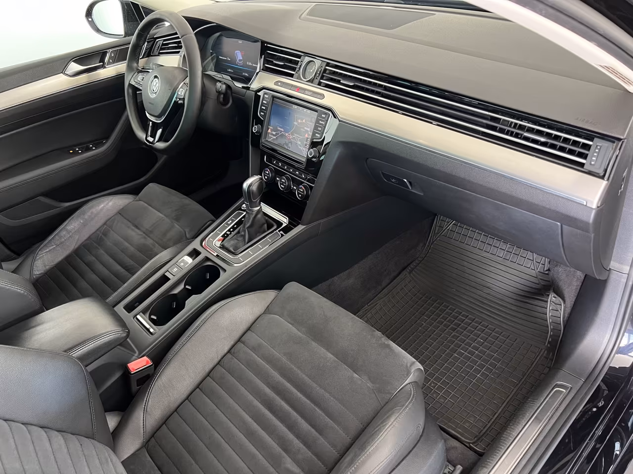 Volkswagen Passat 2.0 TDI DSG Higline BMT 150 cv