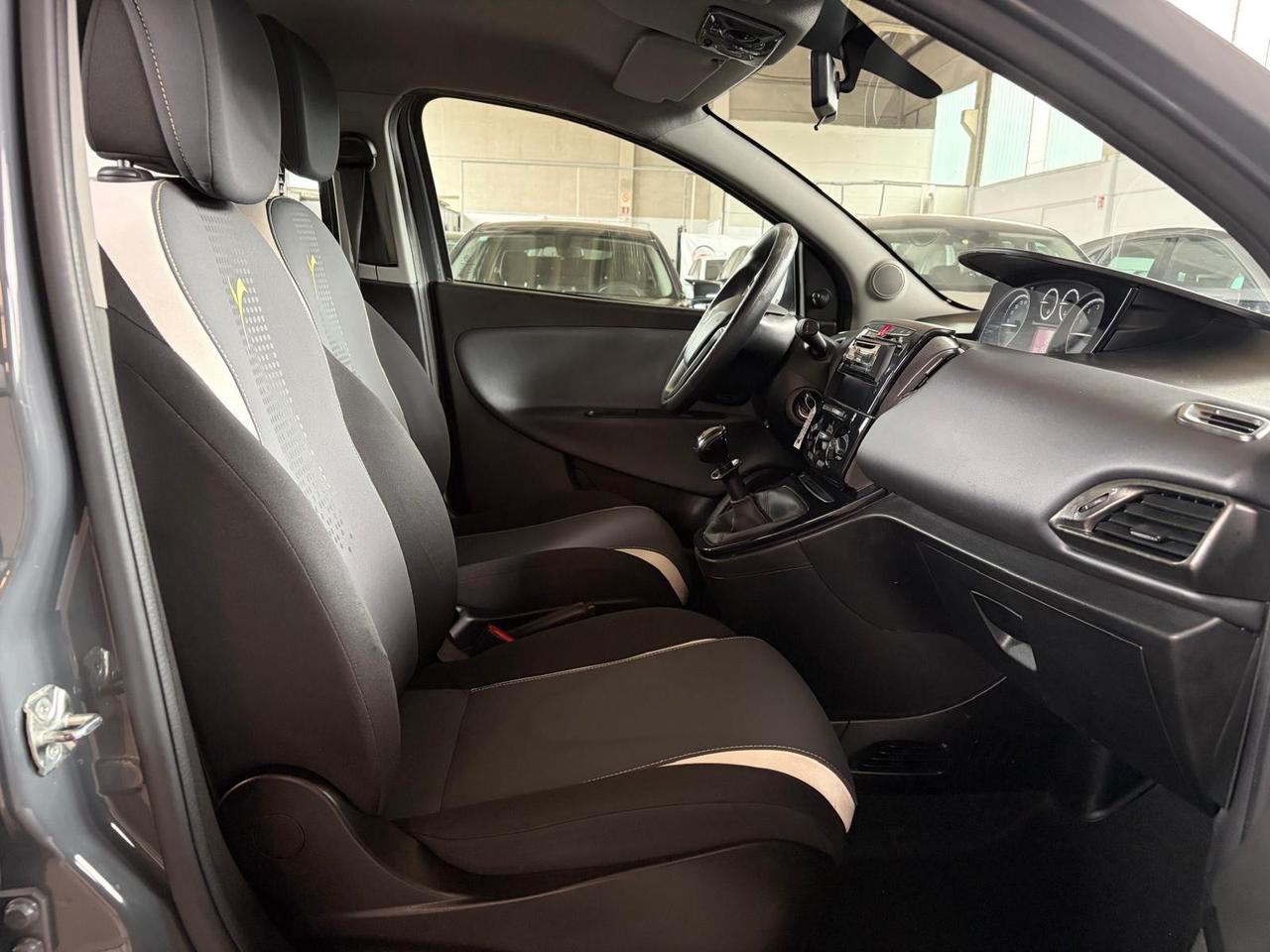 Lancia Ypsilon 1.2 69 CV 5 porte Elle