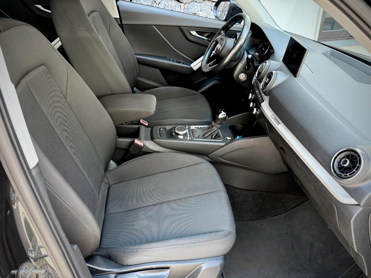 Audi Q2 35 TDI S tronic Business