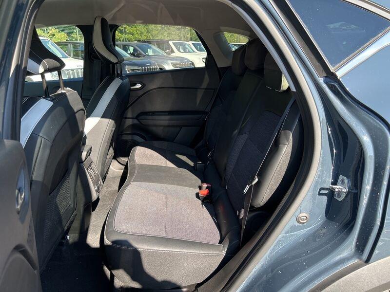 Renault Captur II 2019 1.6 E-Tech full hybrid Evolution 145cv auto