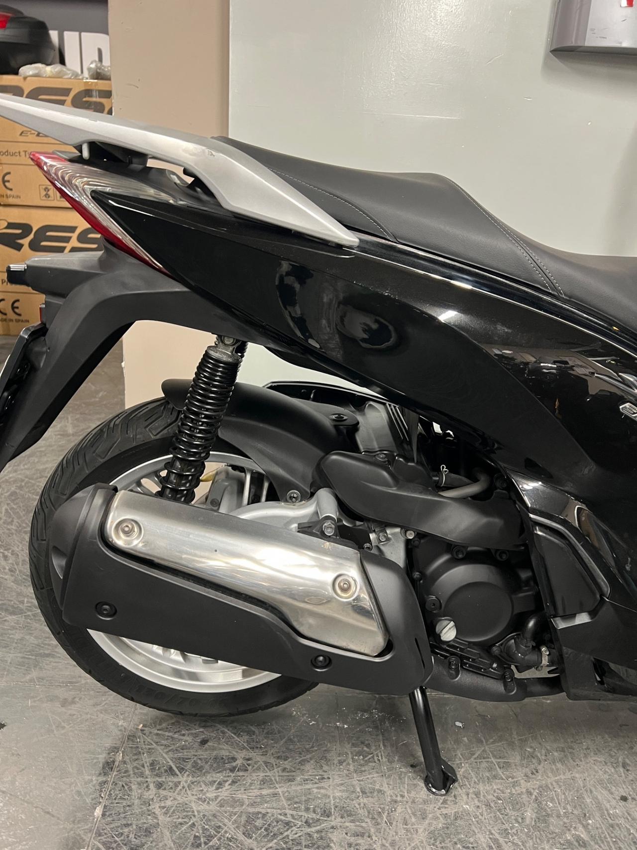 Honda SH 300