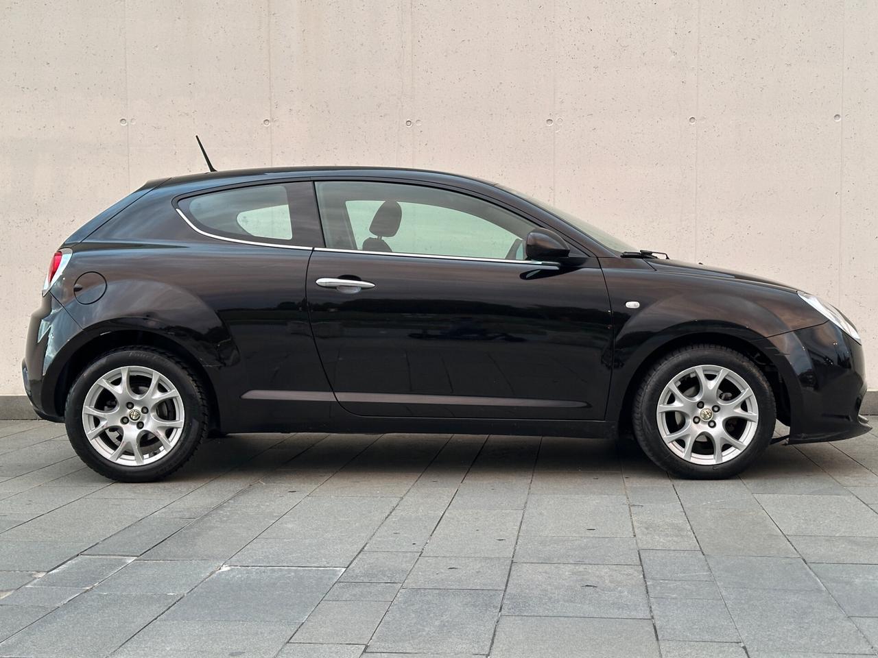 Alfa Romeo MiTo 1.4 78 CV Distinctive Premium Pack