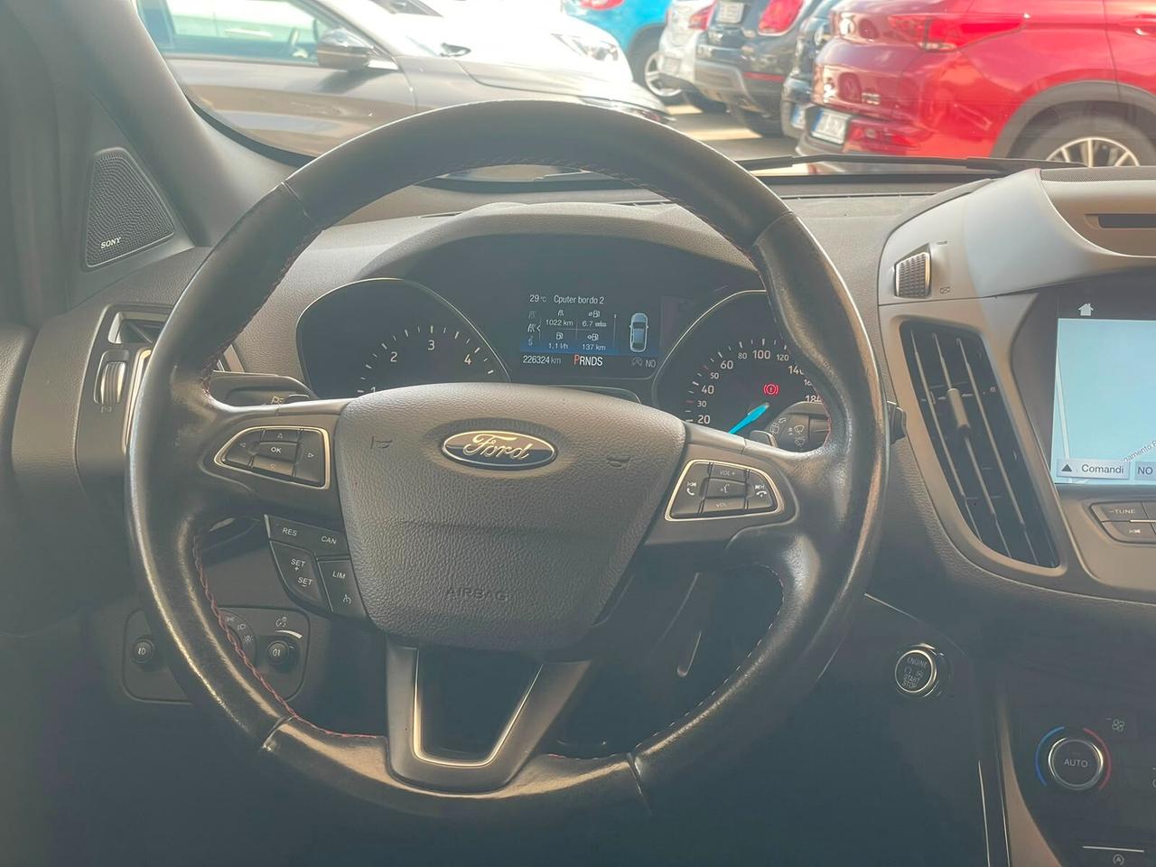 Ford Kuga 1.5 TDCI 120 CV 2WD Powershift Titanium Cambio auto