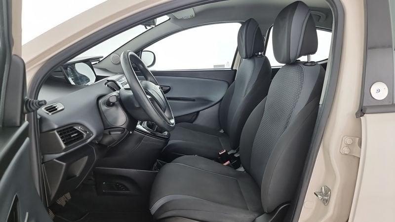 Lancia Ypsilon 1.2 69 CV 5 porte GPL Ecochic Silver