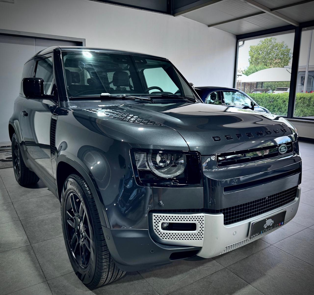 Land Rover Defender 90 3.0d i6 200CV Mhev X-Dynamic S Carpatian Grey