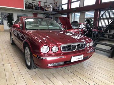 JAGUAR XJ 4.2 V8 cat Executive