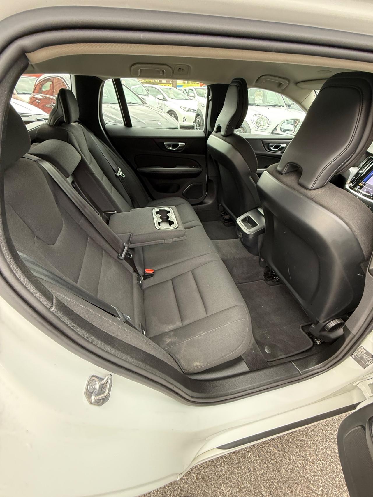 V60 D3 Geartronic Business Plus-unipro-rate-