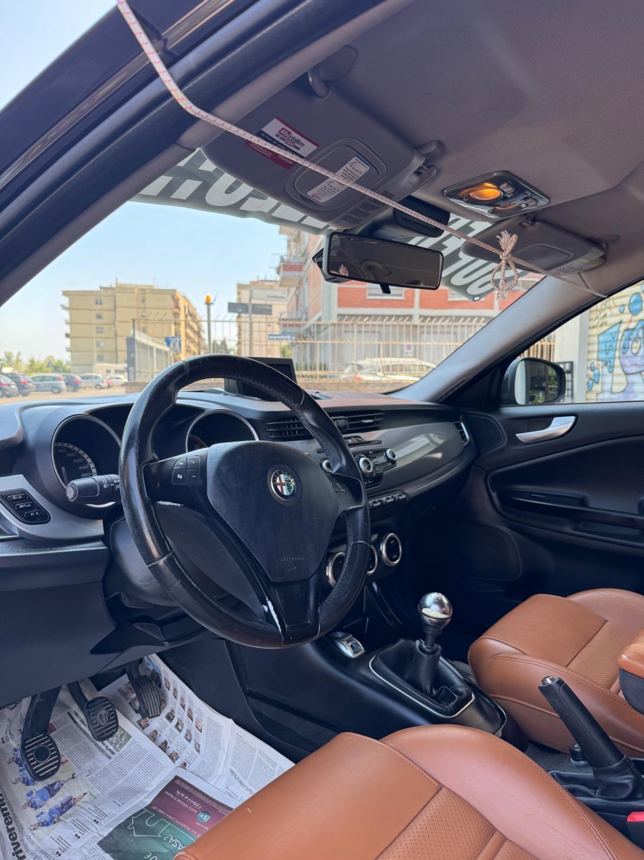 Alfa Romeo Giulietta 1.6 JTDm 105 CV Allestimento Exclusive – Anno 2012