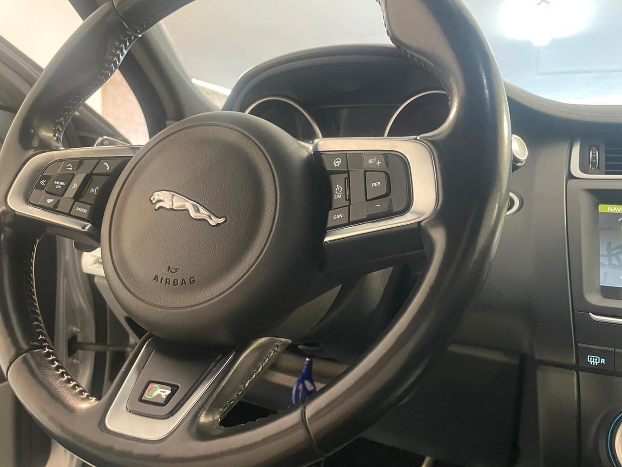 Jaguar E-Pace 2.0D 150CV R-Dynamic AWD