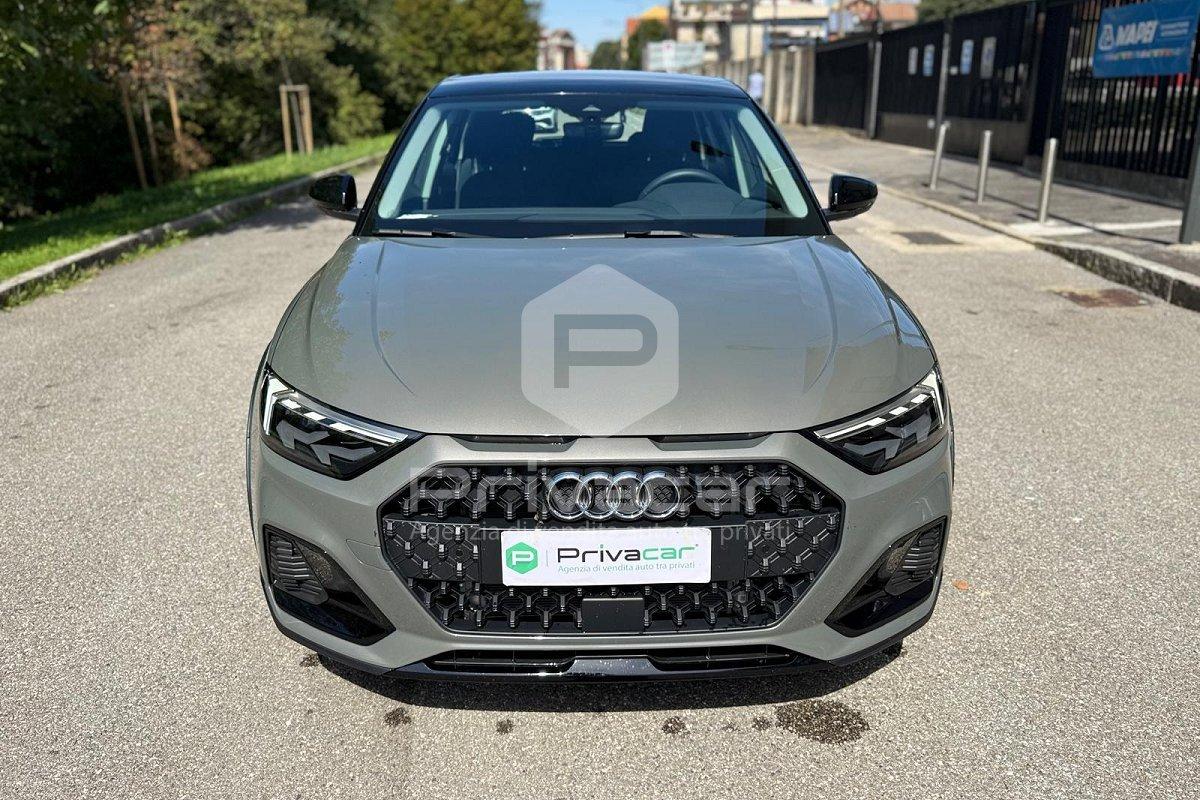 AUDI A1 allstreet 30 TFSI Identity Contrast