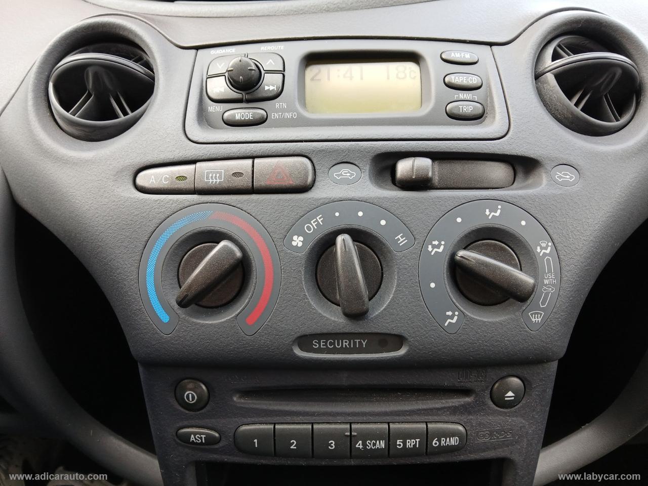 TOYOTA Yaris 1.0 16V 5p. Sol