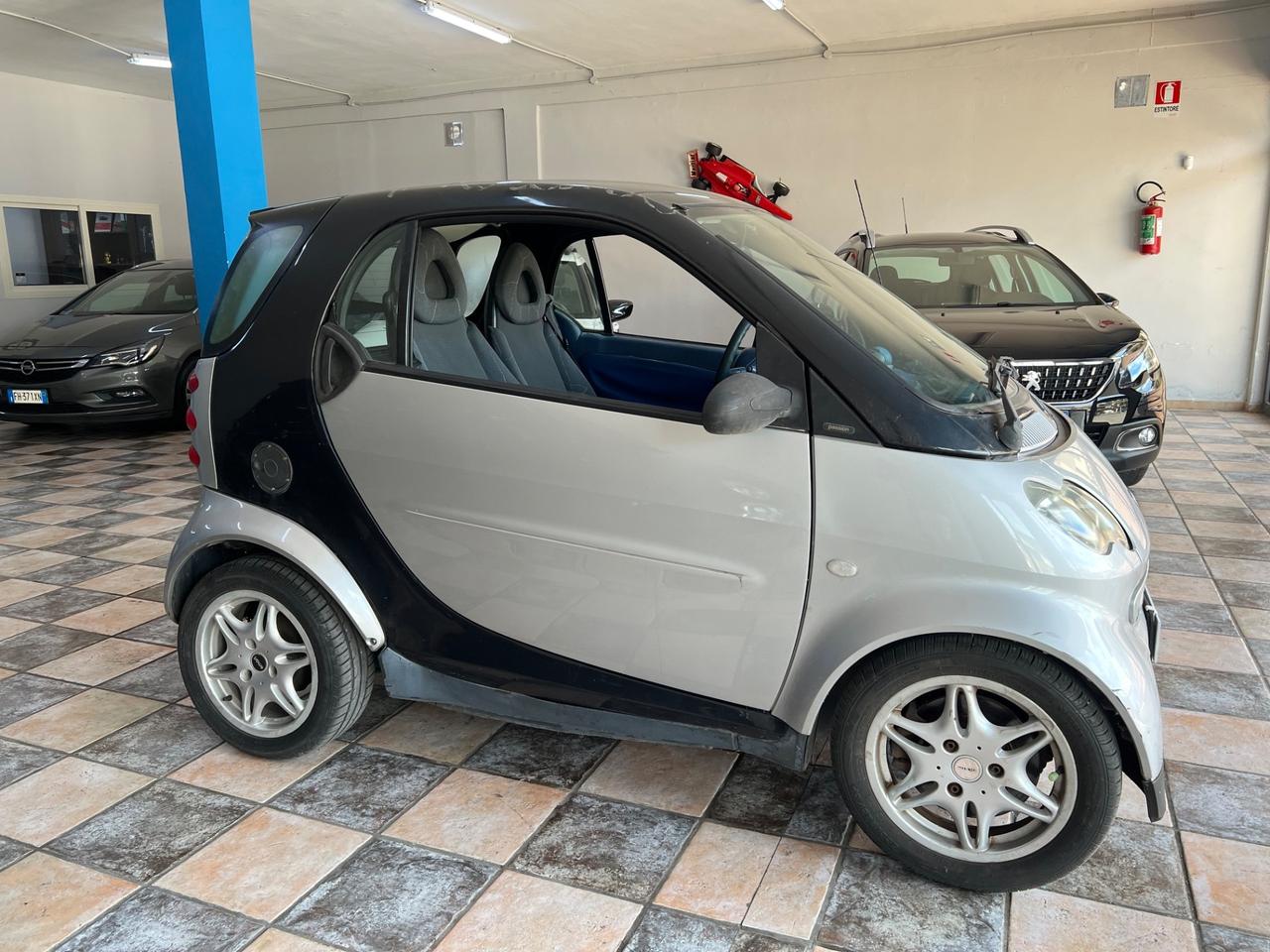 Smart ForTwo 700 coupé pure (37 kW)