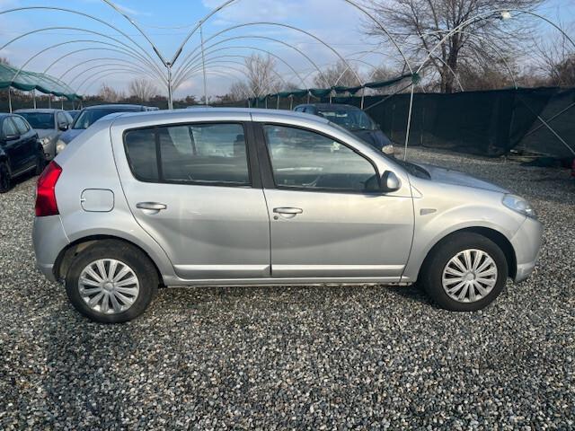 Dacia Sandero 1.4 8V GPL BOMBOLE VALIDE FINO AL 2029