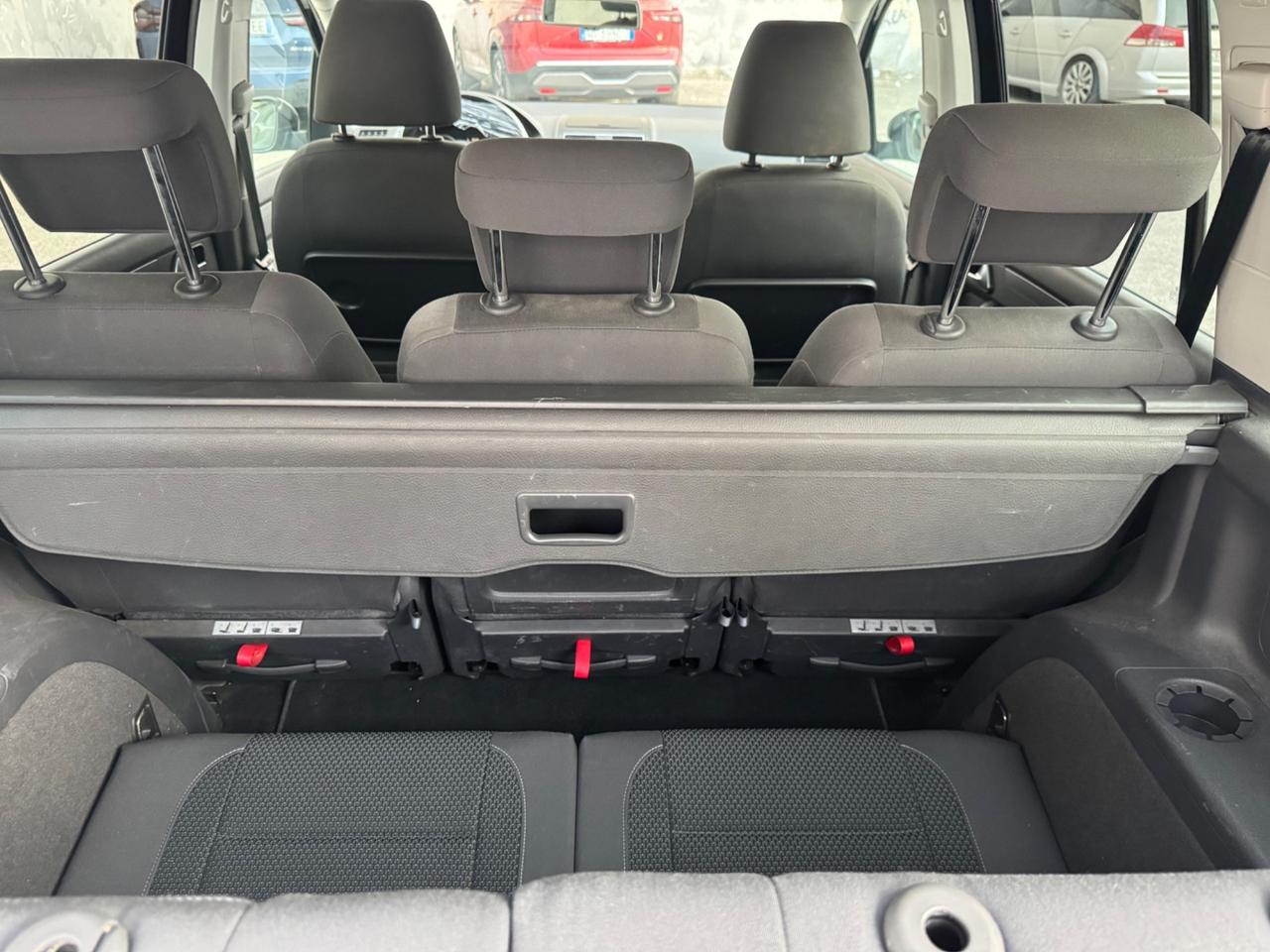 Volkswagen Touran Business 1.6 TDI Comfortline