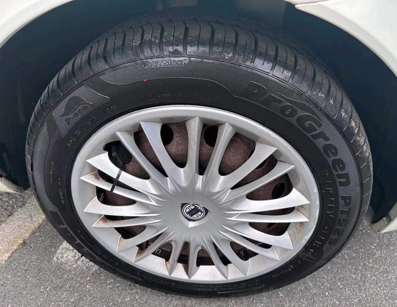 Lancia Ypsilon 1.3 MJET Automatica